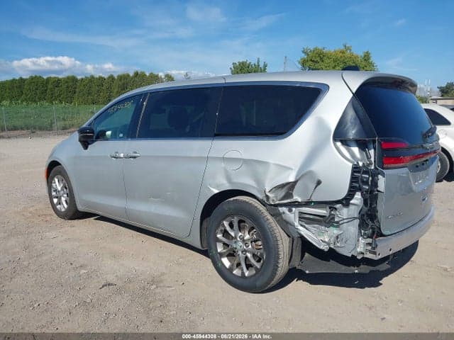 2026 CHRYSLER PACIFICA LIMITED 3