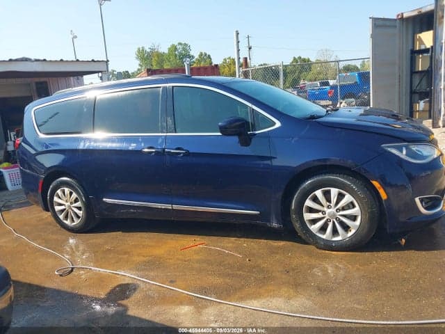 2017 CHRYSLER PACIFICA TOURING-L 14