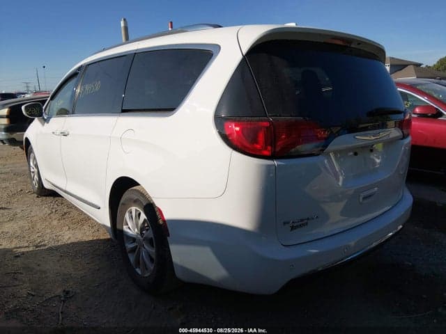 2019 CHRYSLER PACIFICA TOURING L 3