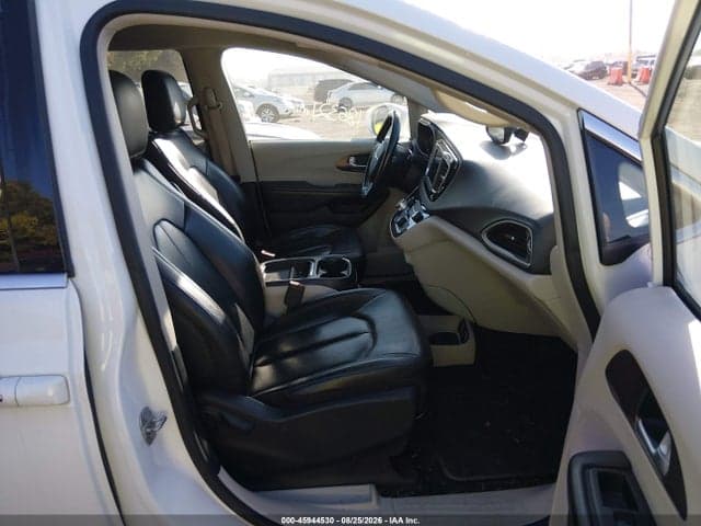 2019 CHRYSLER PACIFICA TOURING L 5