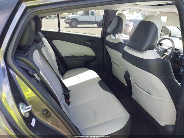 2017 TOYOTA PRIUS FOUR 8