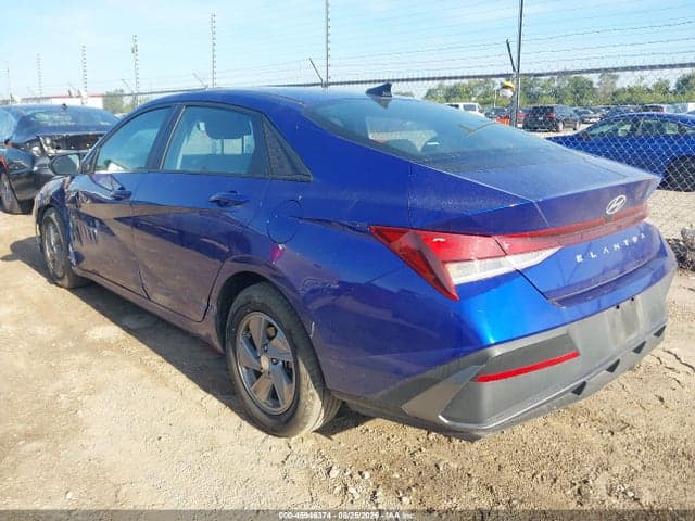 2024 HYUNDAI ELANTRA SE 3