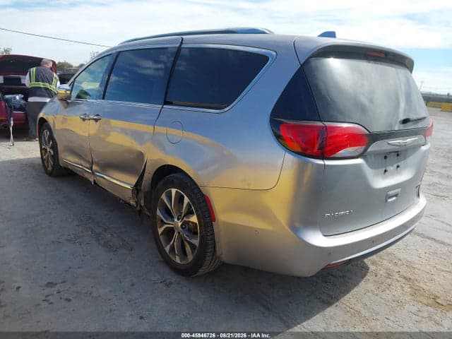 2017 CHRYSLER PACIFICA LIMITED 3