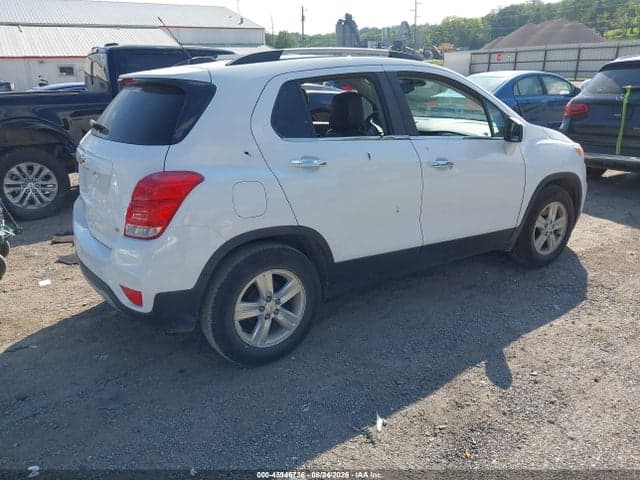2017 CHEVROLET TRAX LT 4