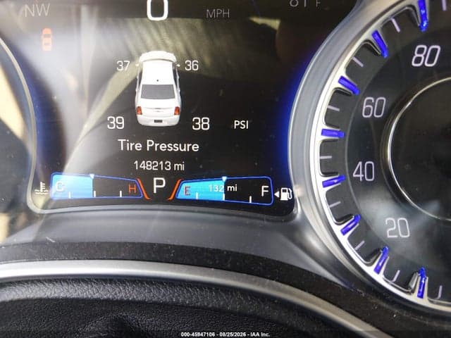 2018 CHRYSLER 300 LIMITED 16
