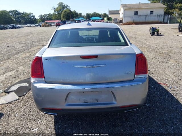 2018 CHRYSLER 300 LIMITED 17