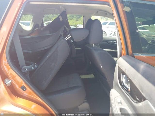 2019 NISSAN ROGUE SV 8