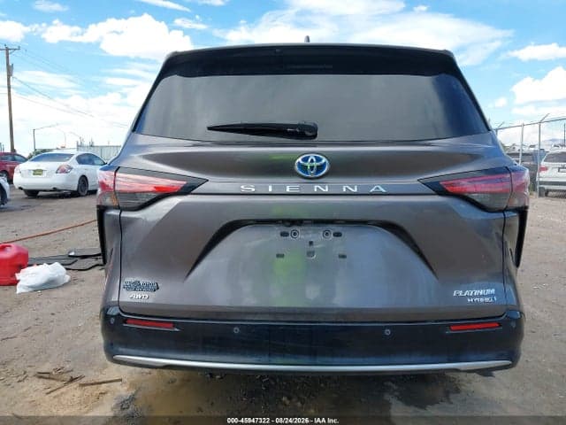 2023 TOYOTA SIENNA PLATINUM 16