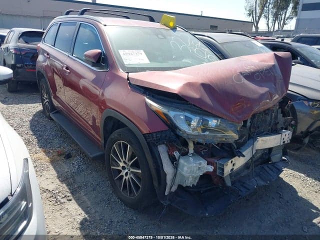 2017 TOYOTA HIGHLANDER SE 1