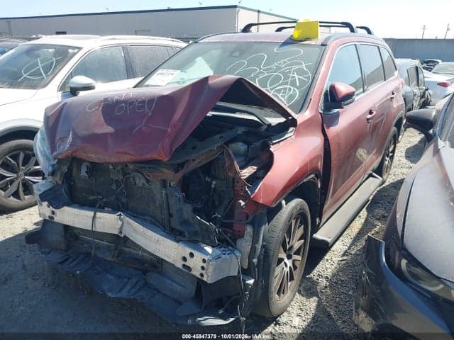 2017 TOYOTA HIGHLANDER SE 2