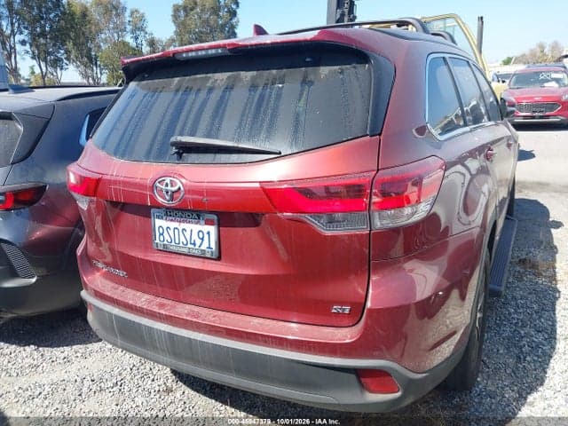 2017 TOYOTA HIGHLANDER SE 16