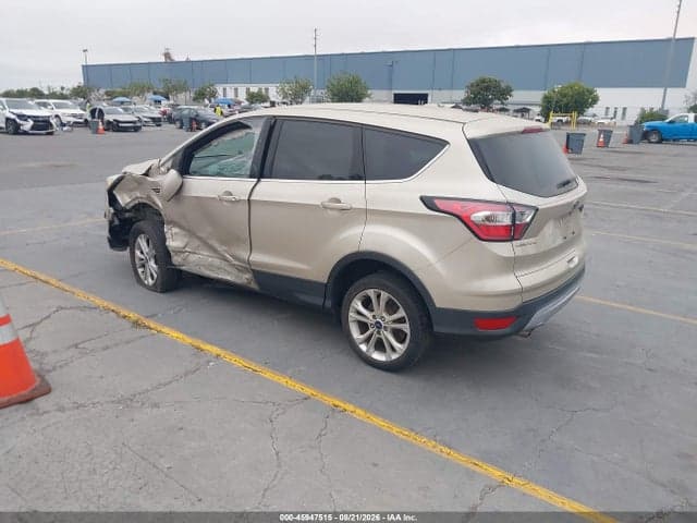 2017 FORD ESCAPE SE 3