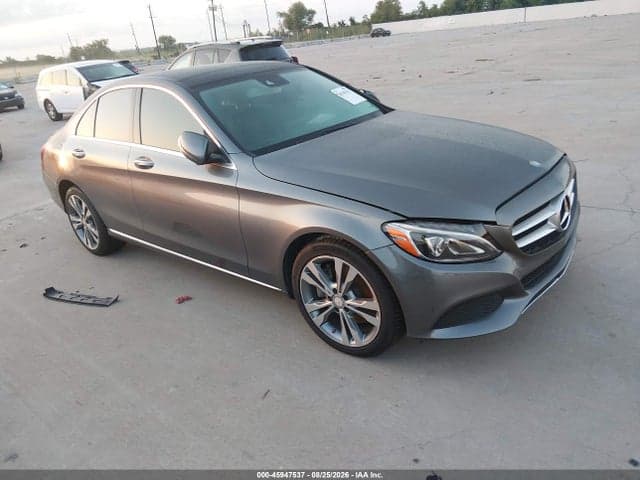 2017 MERCEDES-BENZ C 300 1