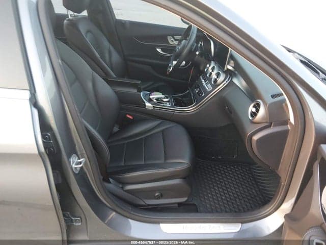 2017 MERCEDES-BENZ C 300 5