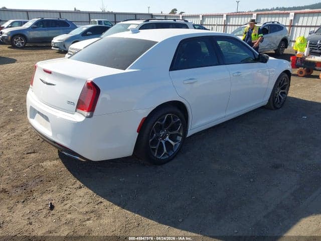 2018 CHRYSLER 300 TOURING 4