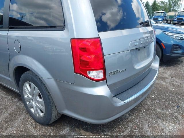 2018 DODGE GRAND CARAVAN SE 16