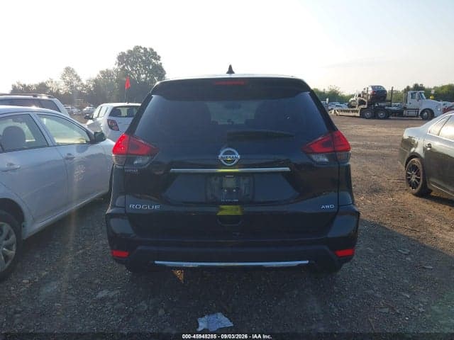 2017 NISSAN ROGUE S 16