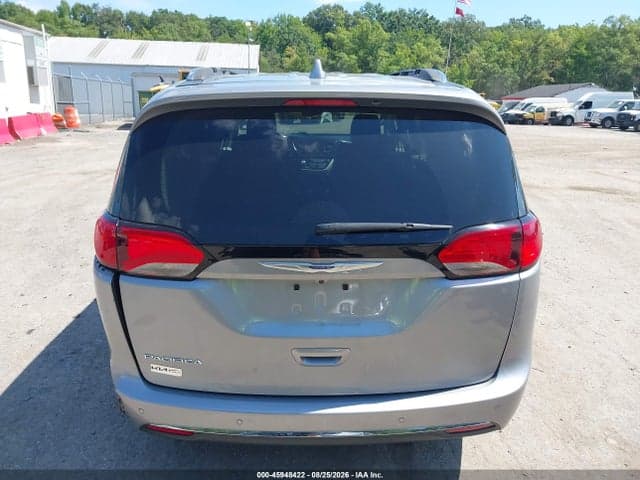 2020 CHRYSLER PACIFICA TOURING L 16