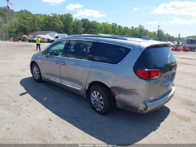 2020 CHRYSLER PACIFICA TOURING L 3