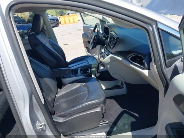 2020 CHRYSLER PACIFICA TOURING L 5