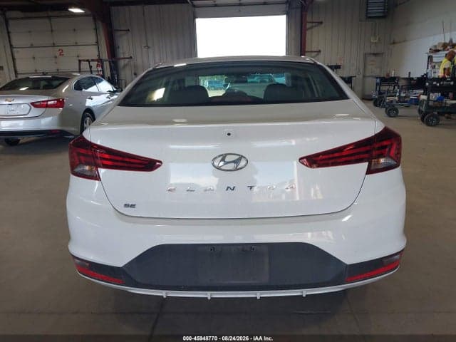 2019 HYUNDAI ELANTRA SE 18
