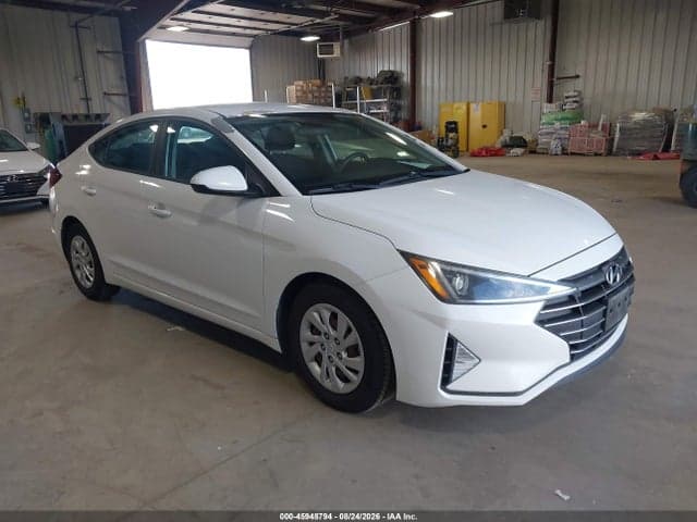 2019 HYUNDAI ELANTRA SE 1