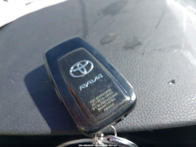2021 TOYOTA RAV4 XLE PREMIUM 11