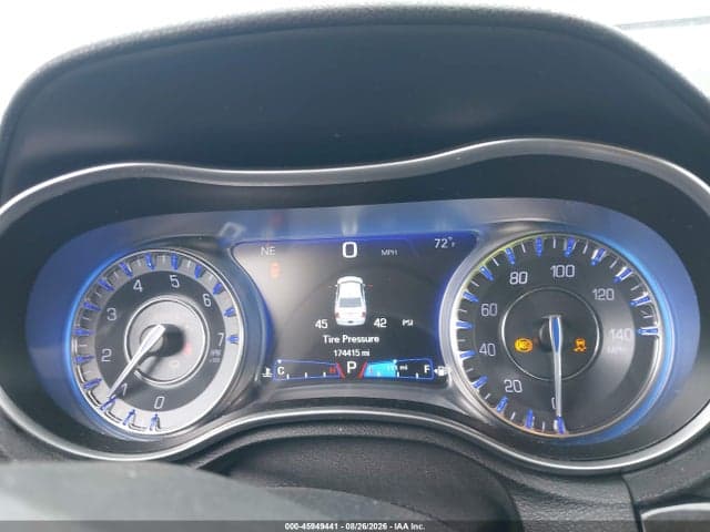 2017 CHRYSLER 300C 7