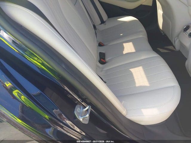 2017 MERCEDES-BENZ E 300 8