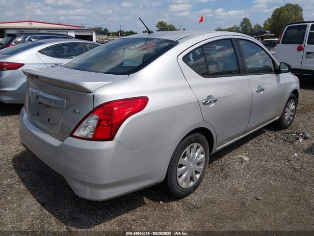 2017 NISSAN VERSA 1.6 SV 4