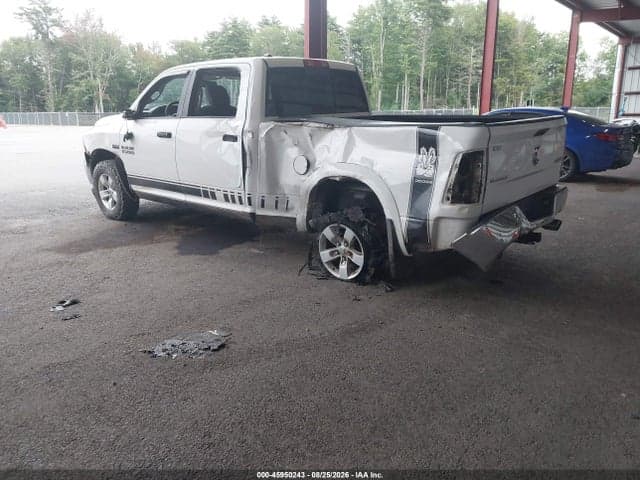2017 RAM 1500 SLT 3