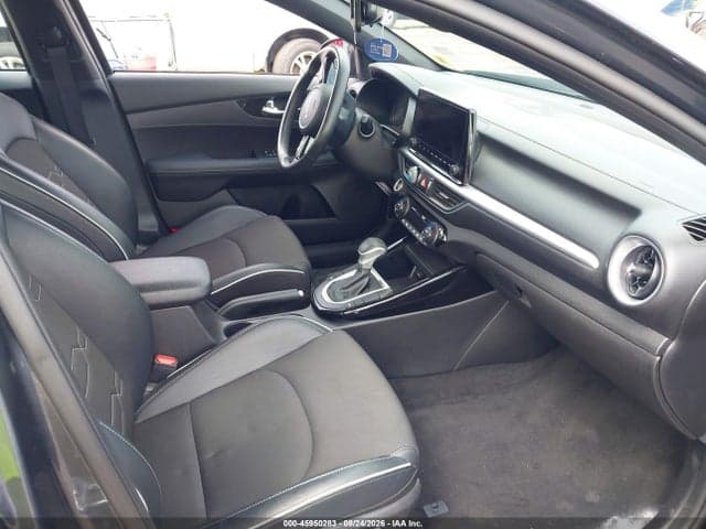 2023 KIA FORTE GT-LINE 5