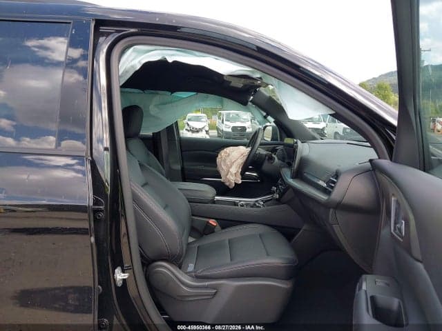 2025 CHEVROLET TRAVERSE AWD LT 5