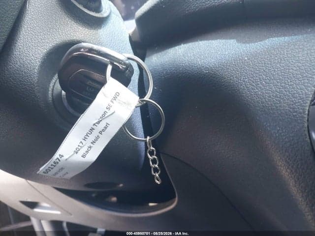 2017 HYUNDAI TUCSON SE 11