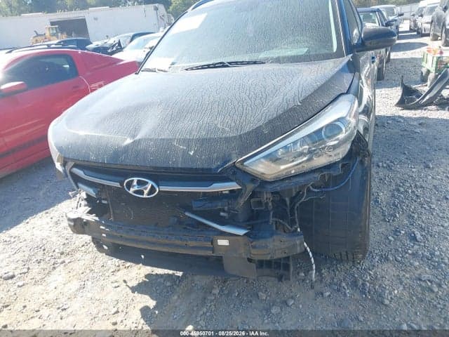 2017 HYUNDAI TUCSON SE 6