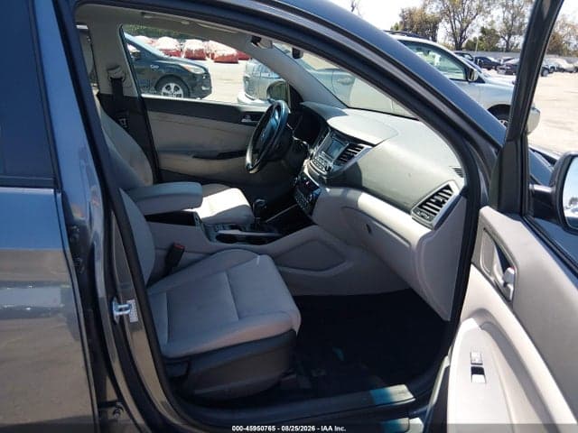 2017 HYUNDAI TUCSON VALUE 5