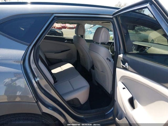 2017 HYUNDAI TUCSON VALUE 8