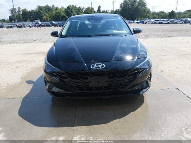 2023 HYUNDAI ELANTRA SE 12