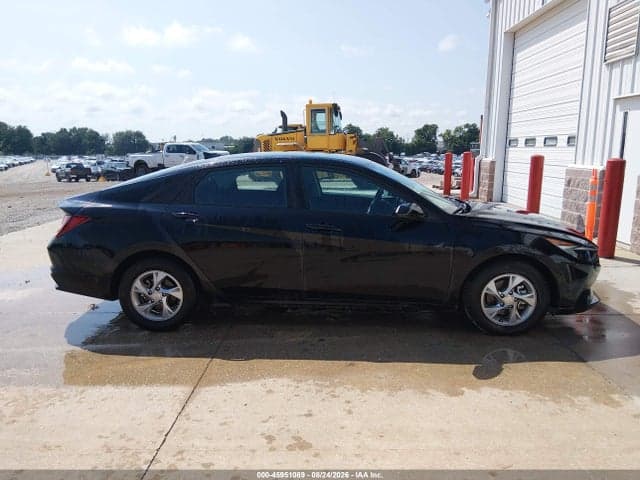 2023 HYUNDAI ELANTRA SE 13