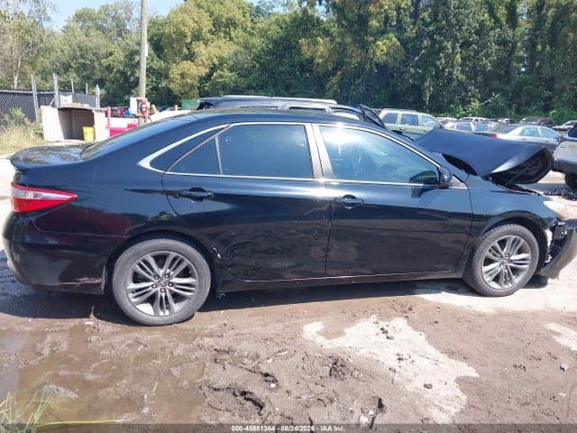 2017 TOYOTA CAMRY SE 13