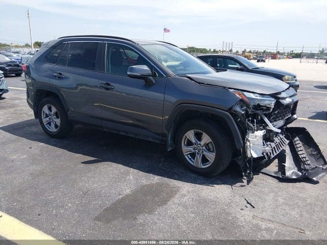 2022 TOYOTA RAV4 XLE 1