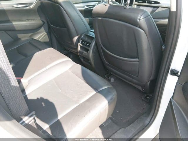 2017 CADILLAC XT5 LUXURY 8