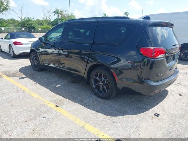 2020 CHRYSLER PACIFICA TOURING L 3