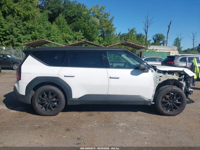 2024 KIA EV9 LIGHT SHORT RANGE 14
