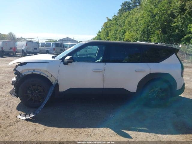 2024 KIA EV9 LIGHT SHORT RANGE 15