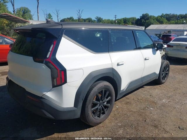 2024 KIA EV9 LIGHT SHORT RANGE 4