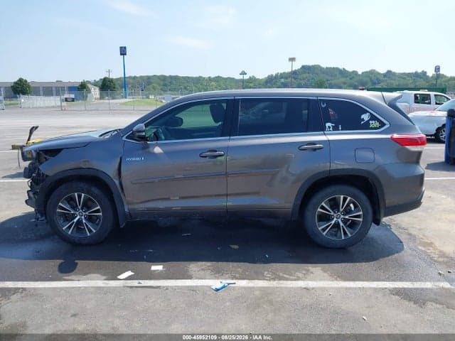 2017 TOYOTA HIGHLANDER HYBRID LE 14