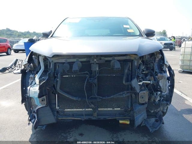 2017 TOYOTA HIGHLANDER HYBRID LE 6