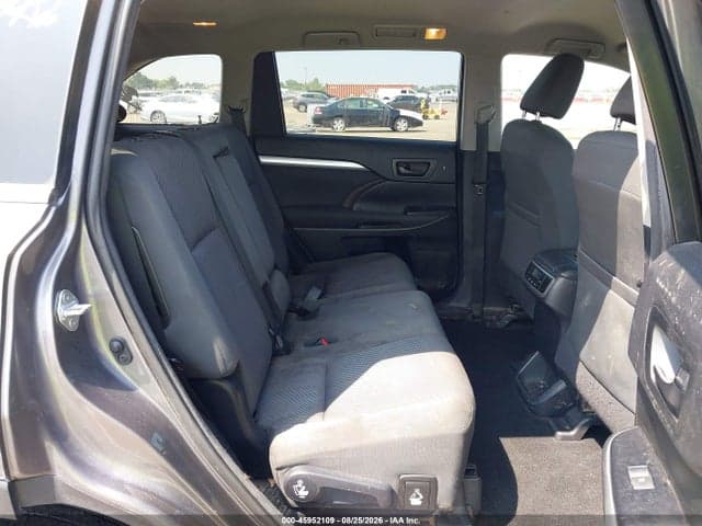 2017 TOYOTA HIGHLANDER HYBRID LE 8