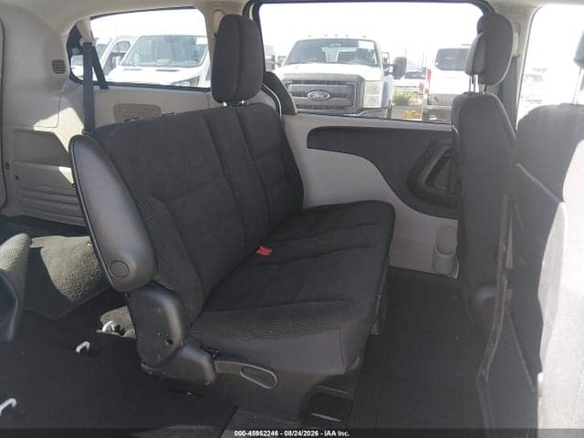 2018 DODGE GRAND CARAVAN SE 8